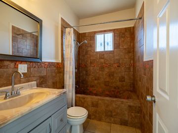 Stunning Coastal Retreat with Panoramic Ocean Views and Independent Guest Casita