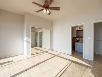Stunning Coastal Retreat with Panoramic Ocean Views and Independent Guest Casita