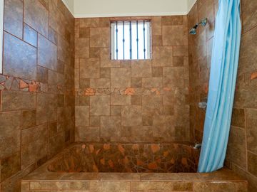 Stunning Coastal Retreat with Panoramic Ocean Views and Independent Guest Casita