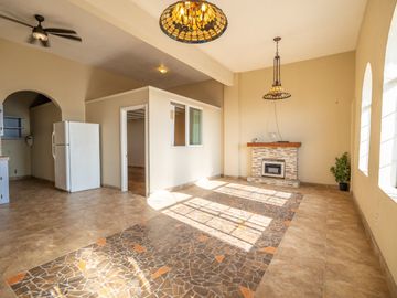 Stunning Coastal Retreat with Panoramic Ocean Views and Independent Guest Casita