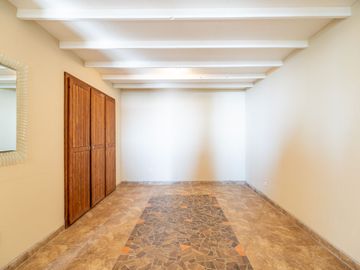 Stunning Coastal Retreat with Panoramic Ocean Views and Independent Guest Casita