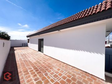 Casa en VENTA SAN PEDRO CHOLULA 5 RECAMARAS Y JARDIN RECURSO PROPIO
