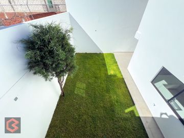 Casa en VENTA SAN PEDRO CHOLULA 5 RECAMARAS Y JARDIN RECURSO PROPIO