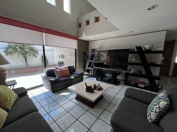 CASA EN VENTA EN CAMINO REAL A CHOLULA  SAN ANDRÉS CHOLULA  PUEBLA  UNIVERSIDAD MADERO  3 recamaras  4 baños  estudio  sala de tv  cuarto de servicio
