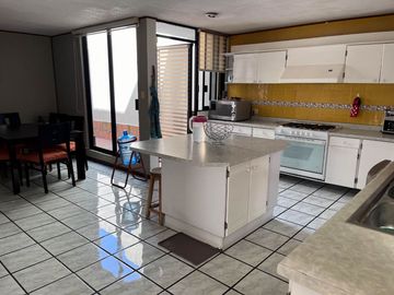 CASA EN VENTA EN CAMINO REAL A CHOLULA  SAN ANDRÉS CHOLULA  PUEBLA  UNIVERSIDAD MADERO  3 recamaras  4 baños  estudio  sala de tv  cuarto de servicio