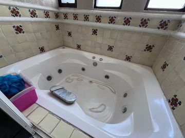 CASA EN VENTA EN CAMINO REAL A CHOLULA  SAN ANDRÉS CHOLULA  PUEBLA  UNIVERSIDAD MADERO  3 recamaras  4 baños  estudio  sala de tv  cuarto de servicio