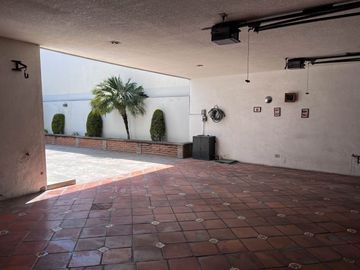 CASA EN VENTA EN CAMINO REAL A CHOLULA  SAN ANDRÉS CHOLULA  PUEBLA  UNIVERSIDAD MADERO  3 recamaras  4 baños  estudio  sala de tv  cuarto de servicio