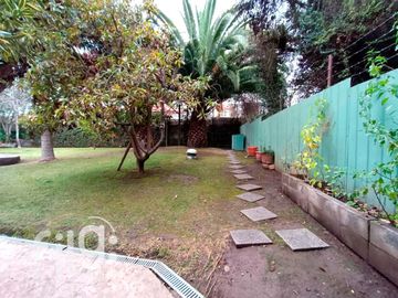 VENDO GRAN CASA COMUNA LA REINA