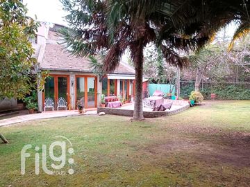 VENDO GRAN CASA COMUNA LA REINA