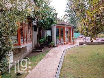 VENDO GRAN CASA COMUNA LA REINA
