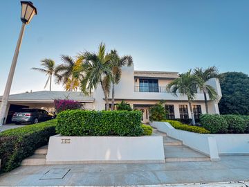 Lujosa Residencia en el Campo de Golf de El Cid, Mazatlán