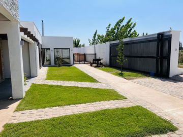 Se vende hermosa casa en Parcelacion El Llano, Rengo
