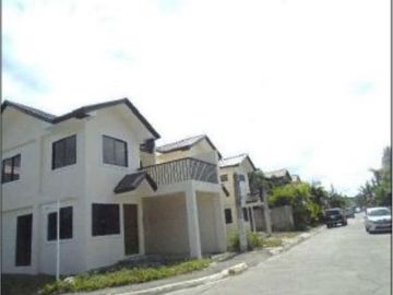 𝐏𝐑𝐎𝐏𝐄𝐑𝐓𝐘 𝐅𝐎𝐑 𝐒𝐀𝐋𝐄  𝐢𝐧 Golden River Village, Brgy. Taculing, Bacolod City, Negros Occidental