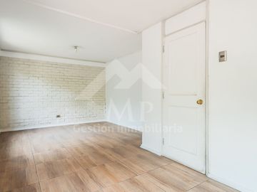 A Pasos Estadio Croata. 3 Dorm, 2 Baños, Servicios.
