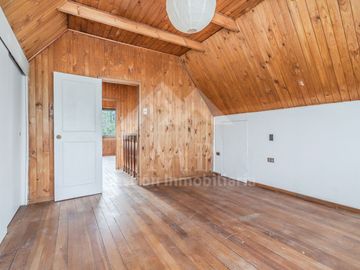 A Pasos Estadio Croata. 3 Dorm, 2 Baños, Servicios.