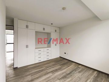VENTA DE DEPARTAMENTO MODERNO DE ESTRENO EN SURCO + ESTACIONAMIENTO
