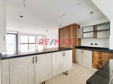 VENTA DE DEPARTAMENTO MODERNO DE ESTRENO EN SURCO + ESTACIONAMIENTO