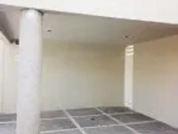 ESPACIOSA Y HERMOSA CASA EN VENTA EN FRACIONAMIENTO TABACHINES.