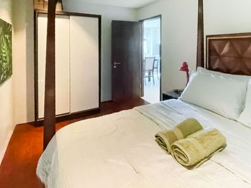 Corner 1 Bedroom Unit with Balcony for Sale in Tambuli Mactan