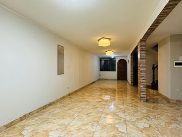 VENTA DE CASA VIPOL