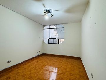 VENTA DE CASA VIPOL