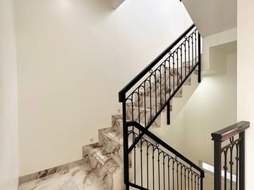 Rumah Dijual Mewah Dekat The Park Pejaten Jakarta Selatan Harga Nego