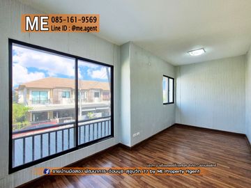 For Sale Townhouse Pruksa Ville 57 pattanakran 32 30 SQW. Near Ekkamai, Thonglor, Sukhumvit, call 064-954----- (TB56-30)