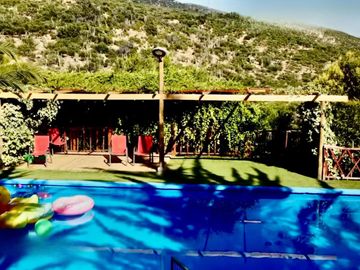 Venta de Amplio Terreno con Casa Amoblada en Chacayes, Machalí. Región de O’Higgins.