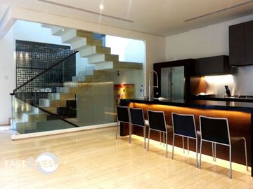 Dijual Rumah Jalan Taman Kencana Permai Pondok Indah Jakarta Selatan Unit Brand New Tropical Modern Mewah Bagus Strategis