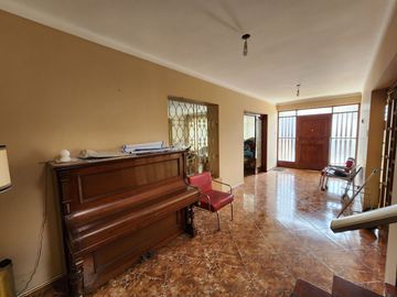Vendo Excelente Casa en Venta Para Remodelar Miraflores