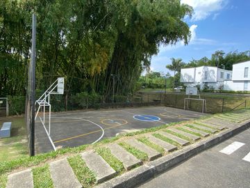 VENDO APARTAMENTO EN EL SECTOR LA PRADERA COD 8324195
