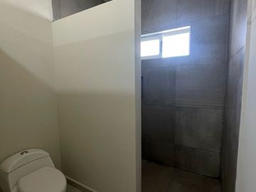 RESIDENCIAL EQUIPADA CON IMPRESIONANTES VISTAS A LAS MONTAÑAS