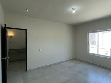 RESIDENCIAL EQUIPADA CON IMPRESIONANTES VISTAS A LAS MONTAÑAS