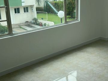Vendo casa de 4 dormitorios, conjunto privado, San Rafael