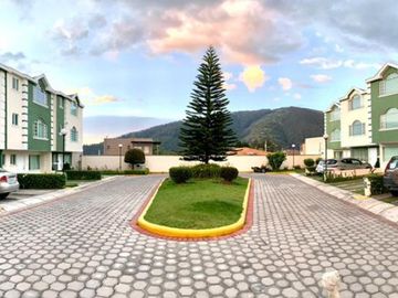 Vendo casa de 4 dormitorios, conjunto privado, San Rafael