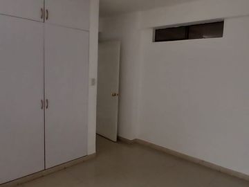 ALQUILO EXCELENE OFICINA EN EL REMANZO , RAUL FERRERO MOLINA PLAZA