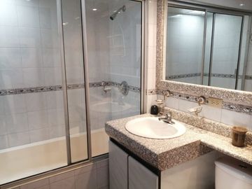APARTAMENTO EN VENTA EN ROSALES (DÚPLEX + TERRAZAS)