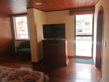 APARTAMENTO EN VENTA EN ROSALES (DÚPLEX + TERRAZAS)