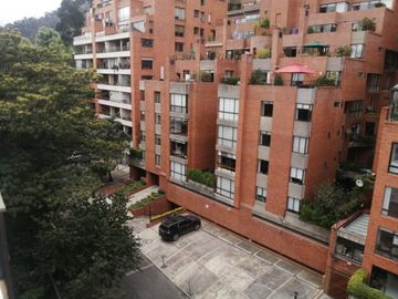 APARTAMENTO EN VENTA EN ROSALES (DÚPLEX + TERRAZAS)