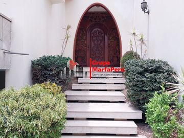 VENTA CASA DE 3 PISOS EN SURCO