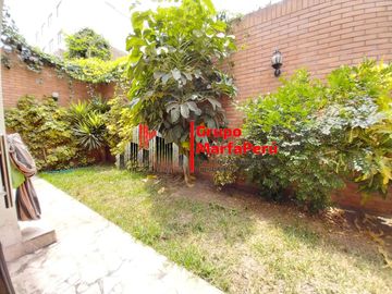 VENTA CASA DE 3 PISOS EN SURCO