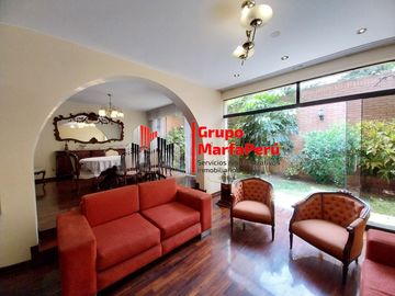 VENTA CASA DE 3 PISOS EN SURCO