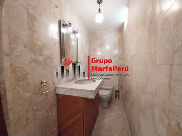 VENTA CASA DE 3 PISOS EN SURCO