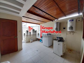VENTA CASA DE 3 PISOS EN SURCO