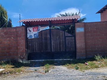 CESIÓN DE DERECHOS - CASA HABITACIÓN CERCA DE IMPORTANTES VIAS DE COMUNICACIÓN Y DE CENTROS COMERCIALES, ESCOLARES Y SERVICIOS MEDICOS