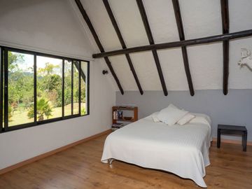CASA CAMPESTRE EN ARRIENDO EN CAJICÁ