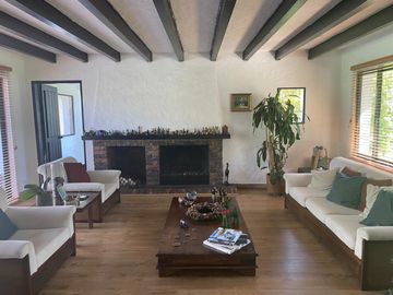 CASA CAMPESTRE EN ARRIENDO EN CAJICÁ