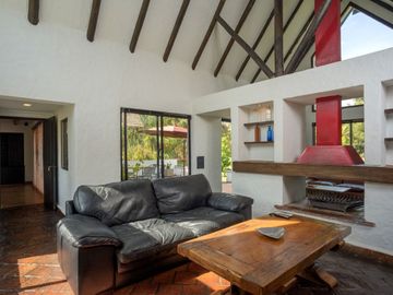 CASA CAMPESTRE EN ARRIENDO EN CAJICÁ