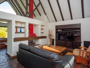 CASA CAMPESTRE EN ARRIENDO EN CAJICÁ