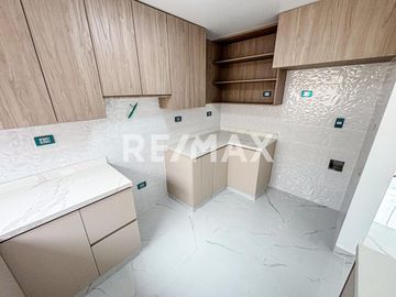 Departamento en Alquiler 3er piso - RENOVADO